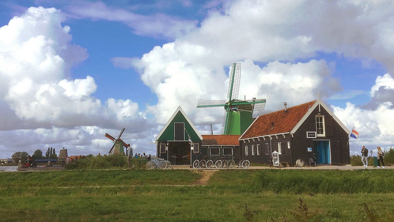 https://www.youtube.happy-clovers.com/wp-content/uploads/2022/02/HollandWindmillsMV1280.jpg